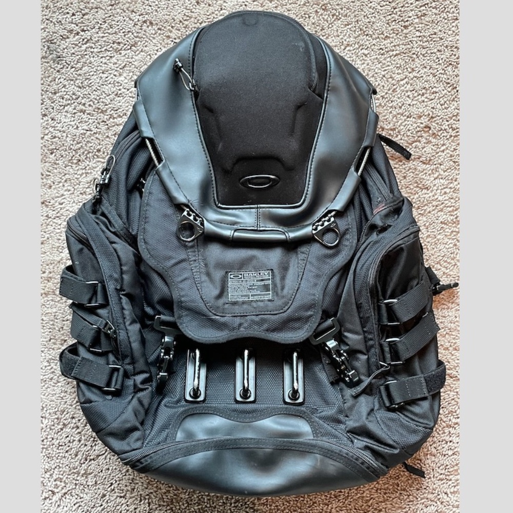 Black Men's Backpack || Oakley